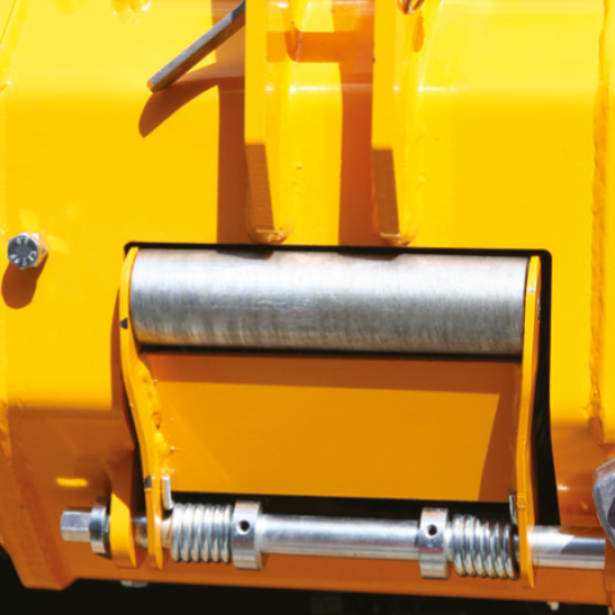 Sistema  pré-tensor  “Roller”  que garante  o preciso  enrolamento  do cabo de  aço